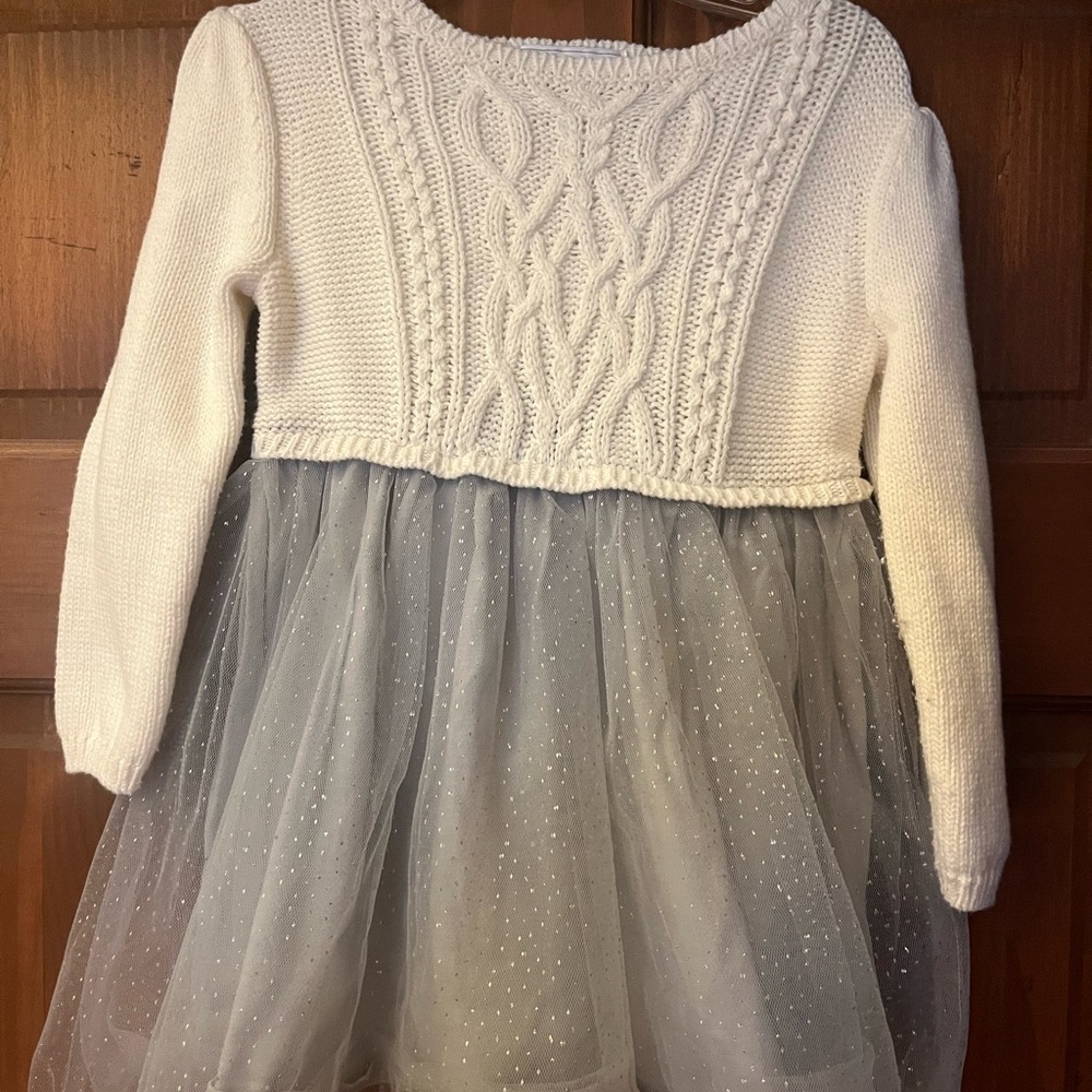 Gymboree 2T grey/cream, sweater top with grey/silver tulle skirt with sparkles